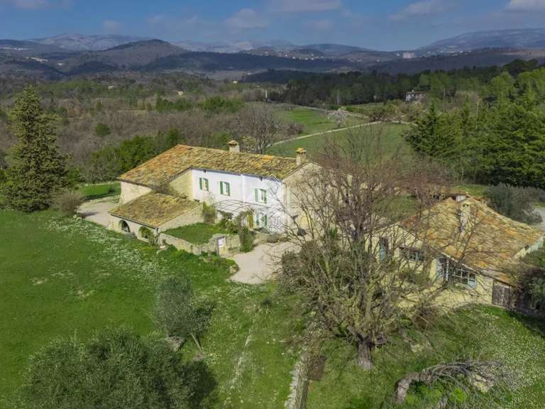 Maison Tourrettes - 4 chambres - 257m²