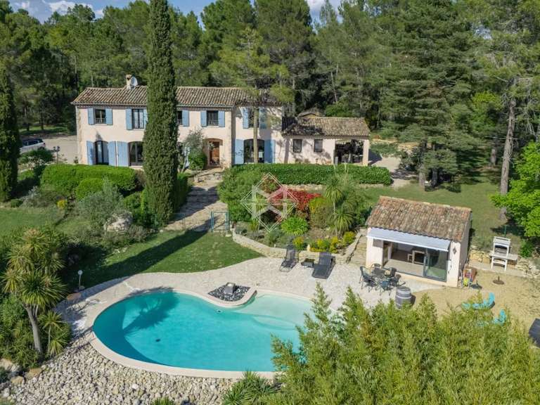 Maison Tourrettes - 5 chambres - 196m²