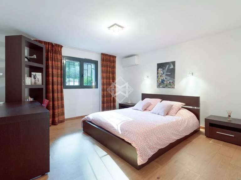 Maison Biot - 7 chambres - 390m²