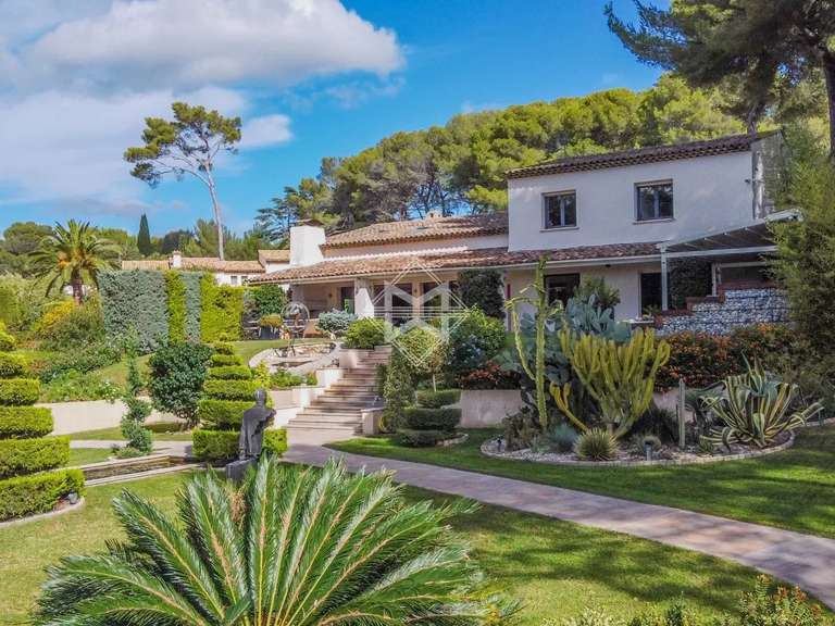 Maison Biot - 7 chambres - 390m²