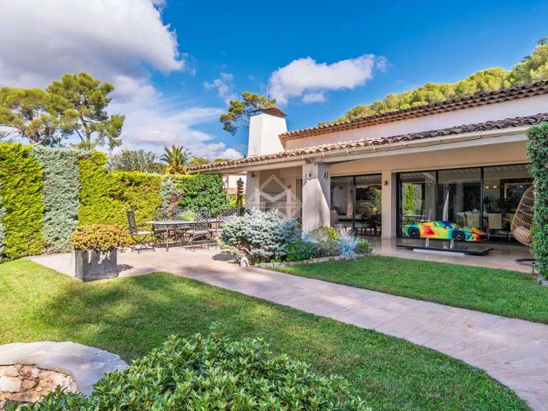 Maison Biot - 7 chambres - 390m²