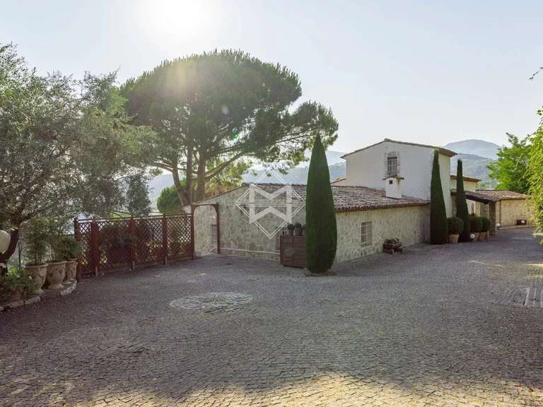 Maison Saint-Paul-de-Vence - 6 chambres - 300m²