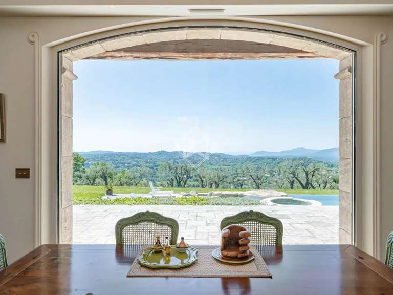Maison Châteauneuf-Grasse - 6 chambres - 625m²
