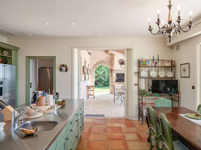 Maison Châteauneuf-Grasse - 6 chambres - 625m²