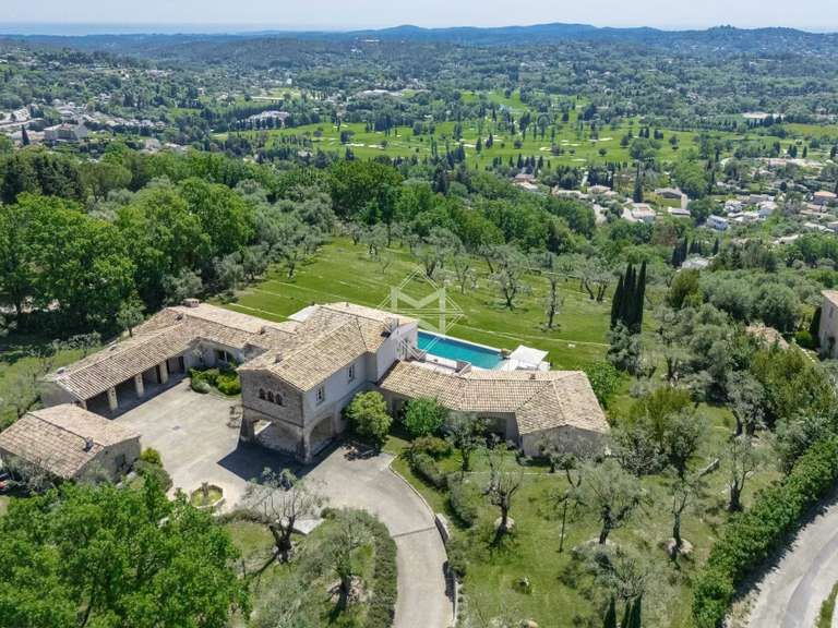 Maison Châteauneuf-Grasse - 6 chambres - 625m²