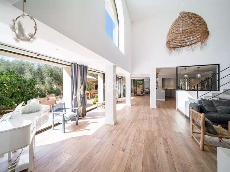 Maison Roquefort-les-Pins - 9 chambres - 407m²