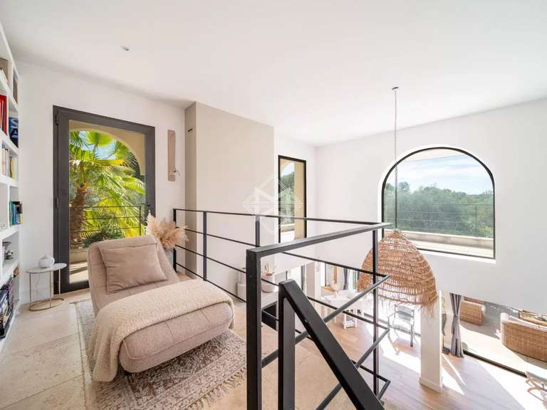 Maison Roquefort-les-Pins - 9 chambres - 407m²