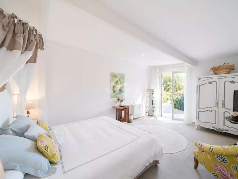 Maison Le Rouret - 6 chambres - 202m²
