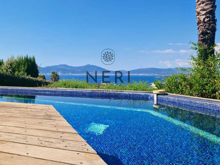 House Pietrosella - 4 bedrooms - 220m²