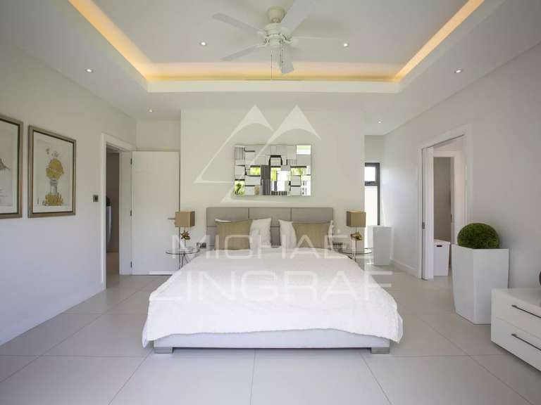 Maison Larchamp - 4 chambres - 396m²