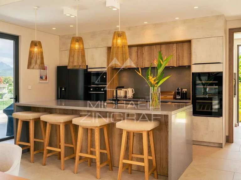 Maison Larchamp - 4 chambres - 353m²