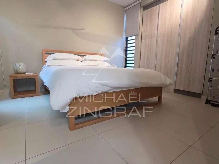 Maison Vergèze - 4 chambres - 350m²