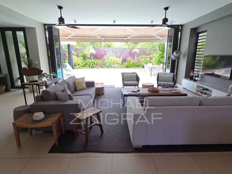 Maison Vergèze - 4 chambres - 350m²