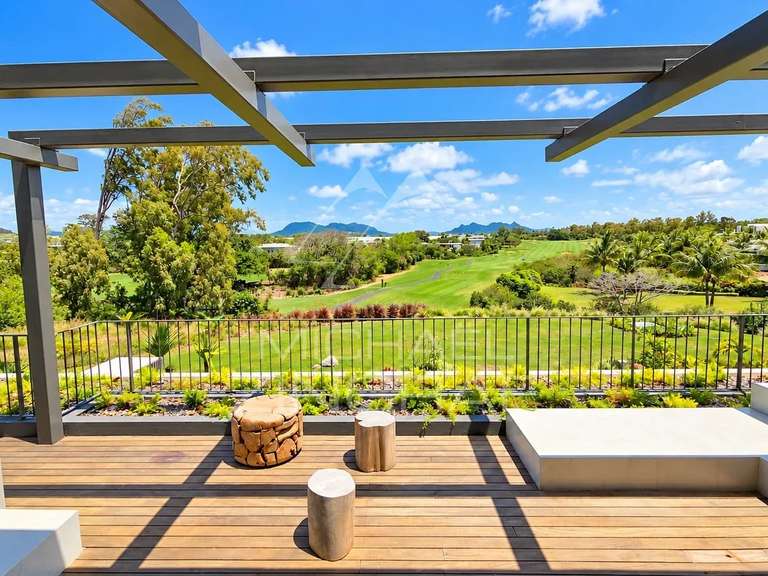 Maison Larchamp - 4 chambres - 664m²