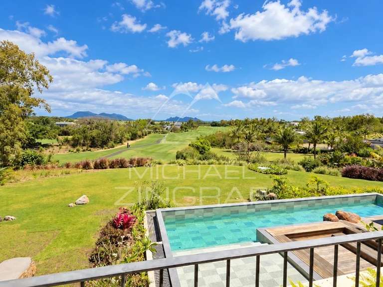 Maison Larchamp - 4 chambres - 664m²