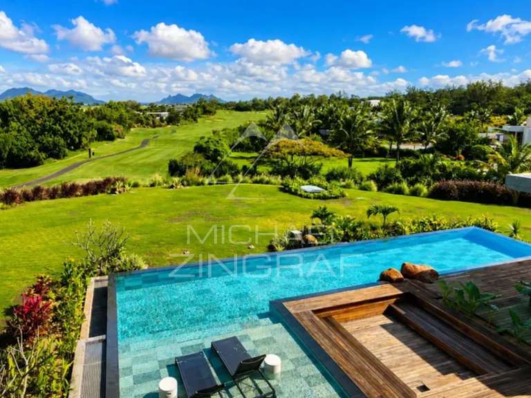 Maison Larchamp - 4 chambres - 664m²