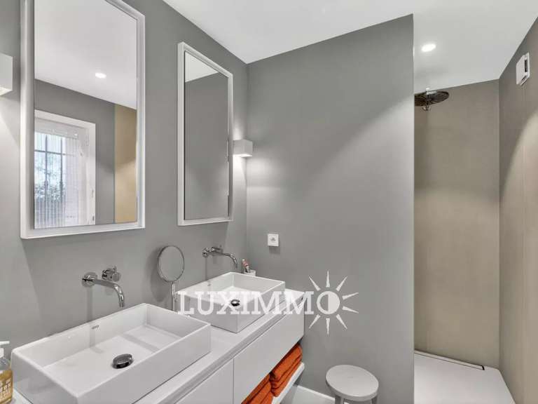 House Mouans-Sartoux - 4 bedrooms - 180m²