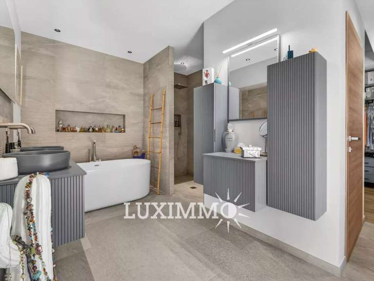 Maison Mougins - 4 chambres - 256m²