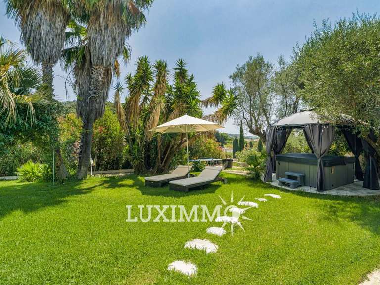 Maison La Roquette-sur-Siagne - 5 chambres - 330m²