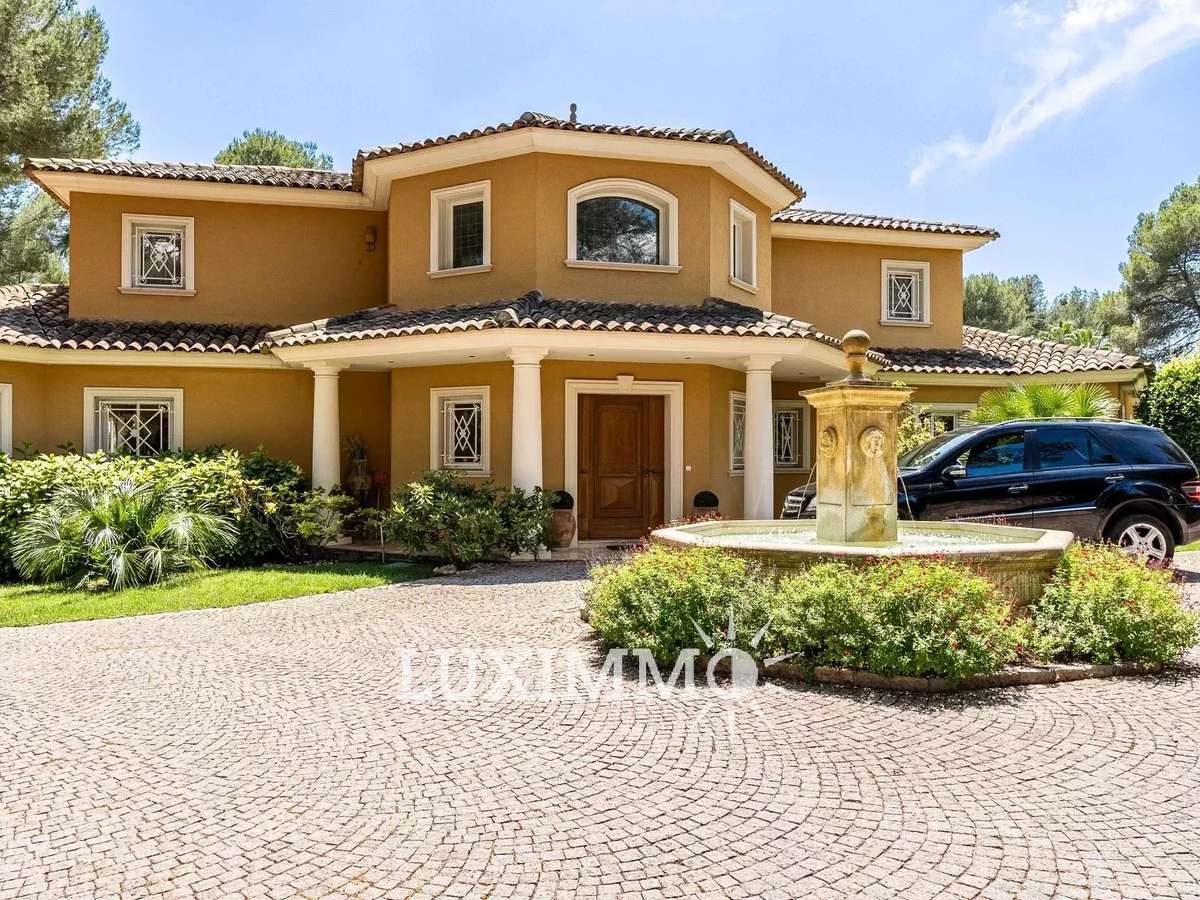 House Mougins