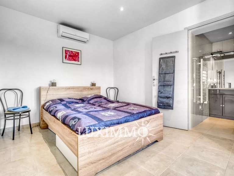 House Mandelieu-la-Napoule - 6 bedrooms - 281m²