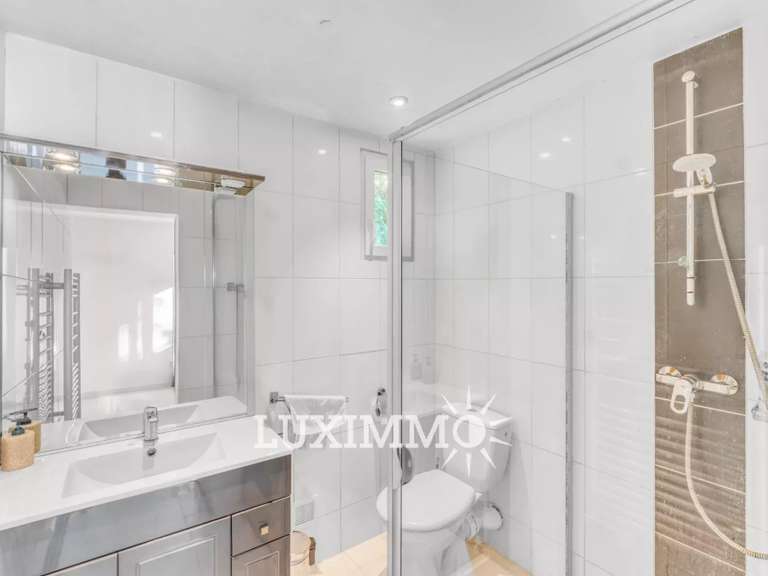 House Mandelieu-la-Napoule - 6 bedrooms - 281m²