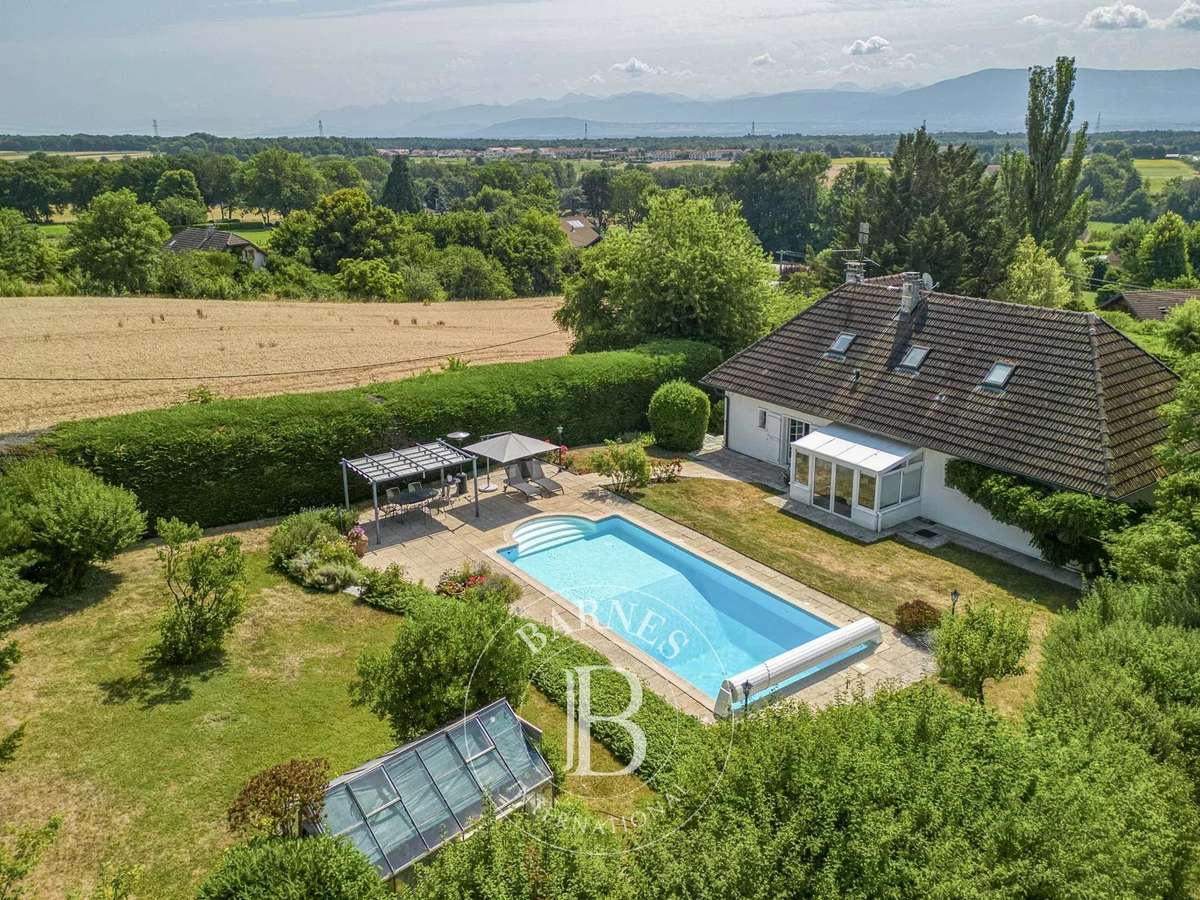 Maison Grilly