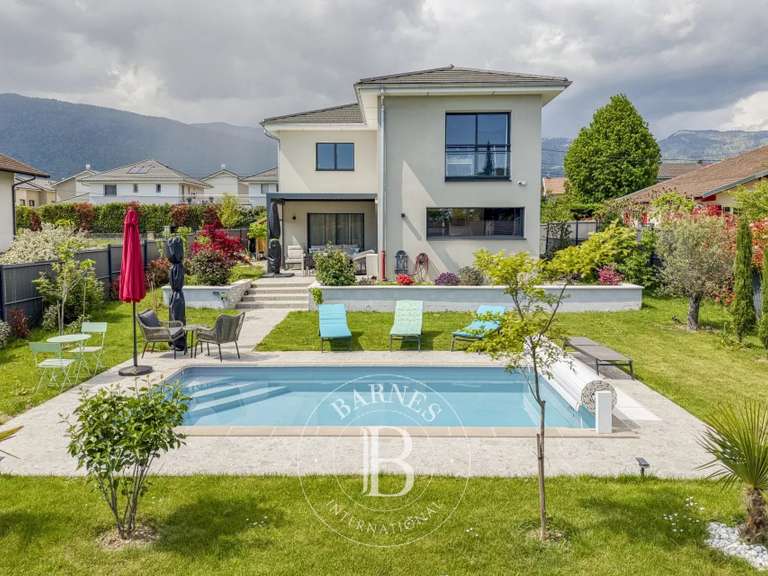 Maison Cessy - 5 chambres - 172m²