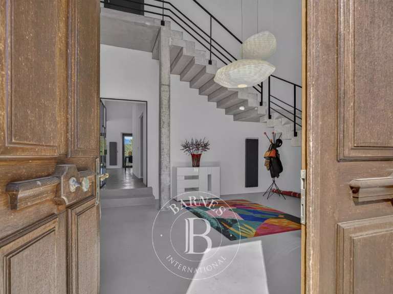 Maison Saint-Julien-en-Genevois - 4 chambres - 391m²