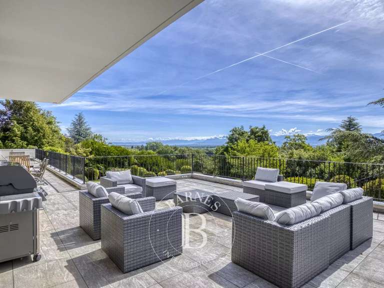 Maison Grilly - 6 chambres - 449m²