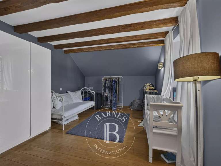 Maison Divonne-les-Bains - 4 chambres - 282m²
