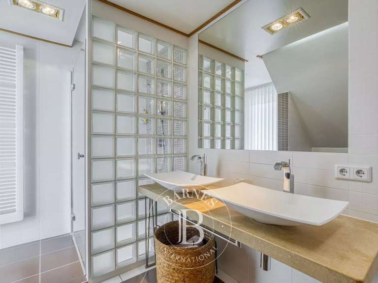 Maison Divonne-les-Bains - 4 chambres - 197m²