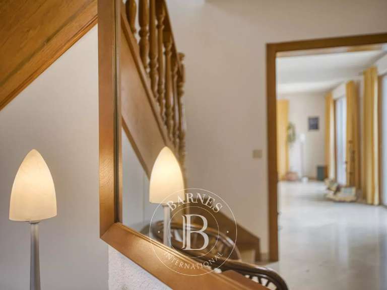 Maison Divonne-les-Bains - 4 chambres - 197m²