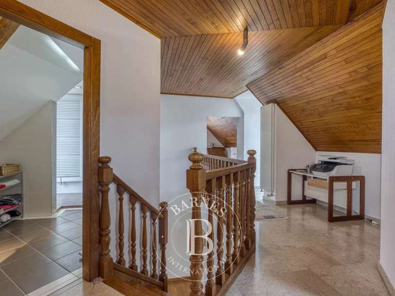 Maison Divonne-les-Bains - 4 chambres - 197m²