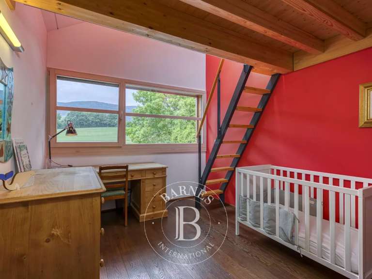 Maison Divonne-les-Bains - 5 chambres - 246m²
