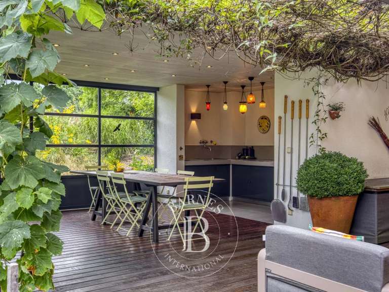 Maison Divonne-les-Bains - 5 chambres - 246m²