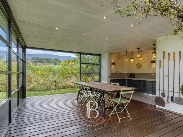 Maison Divonne-les-Bains - 5 chambres - 246m²