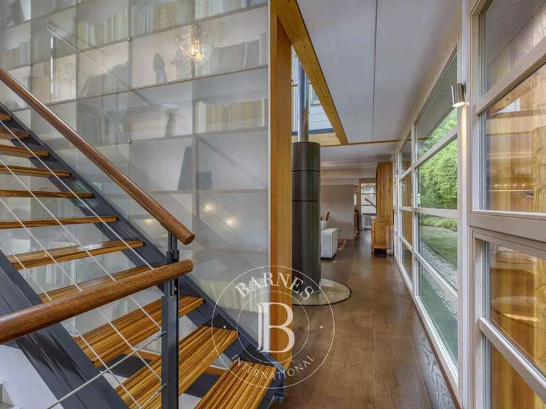 Maison Divonne-les-Bains - 5 chambres - 246m²