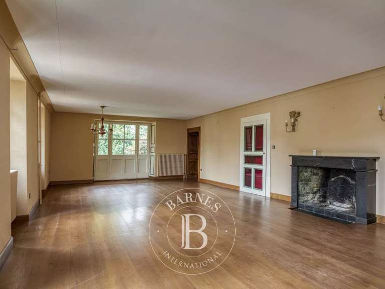 Maison Fillinges - 5 chambres - 370m²