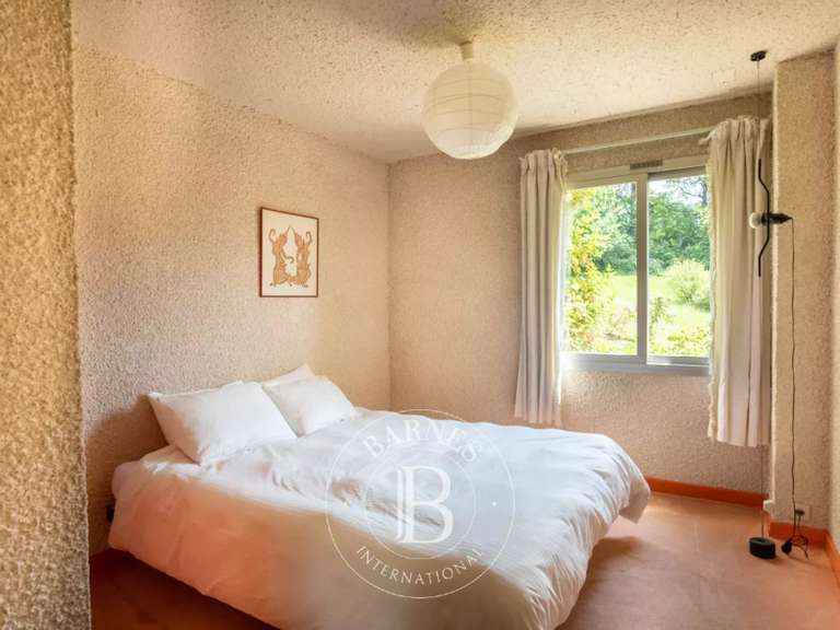 Maison Grilly - 5 chambres - 404m²