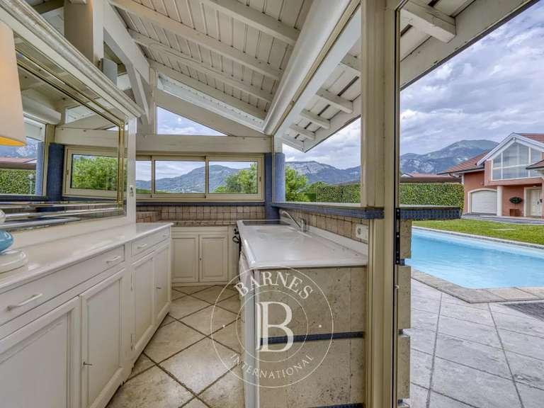 Maison Saint-Pierre-en-Faucigny - 4 chambres - 250m²