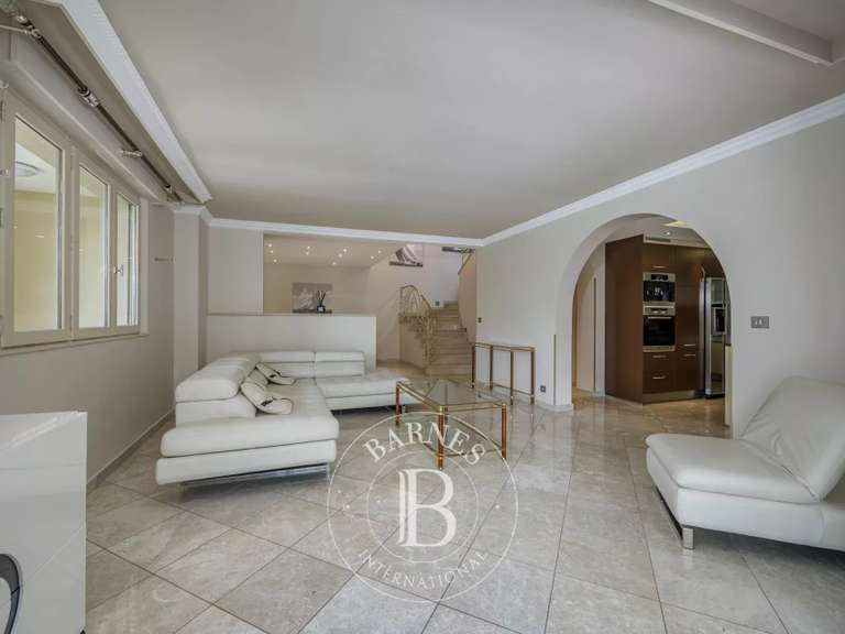 Maison Saint-Pierre-en-Faucigny - 4 chambres - 250m²