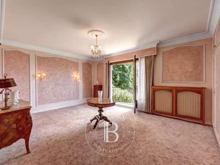 Maison Divonne-les-Bains - 5 chambres - 304m²