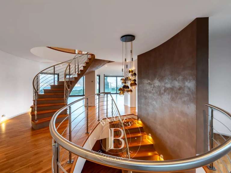 Maison Sévrier - 5 chambres - 330m²