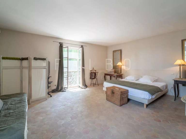 House Uzès - 5 bedrooms - 401m²