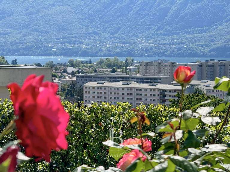 Maison Aix-les-Bains - 4 chambres - 166m²