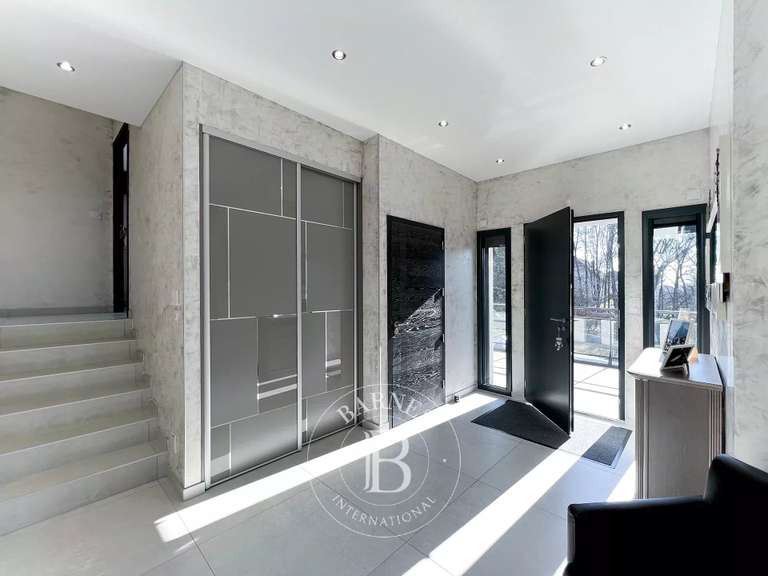 Maison Aix-les-Bains - 4 chambres - 255m²