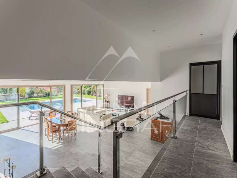 Maison Arcachon - 4 chambres - 208m²