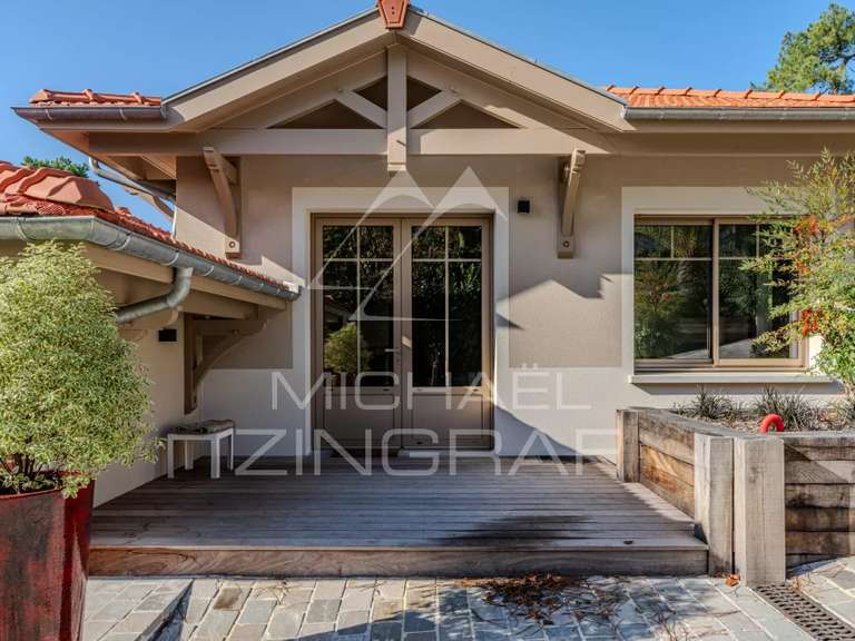 Maison Arcachon - 4 chambres - 208m²
