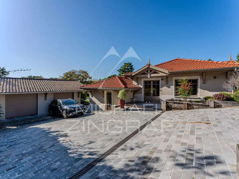 Maison Arcachon - 4 chambres - 208m²